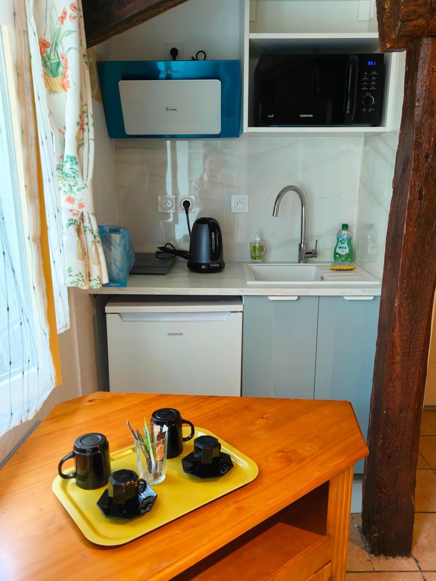 Bed and Breakfast Le Coin Des Artistes Живерни Номер фото